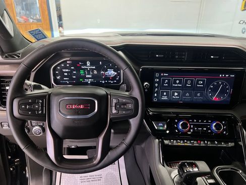 Used 2026 GMC Sierra 1500 AT4 w/ AT4 Premium Package AWD/4WD image 22
