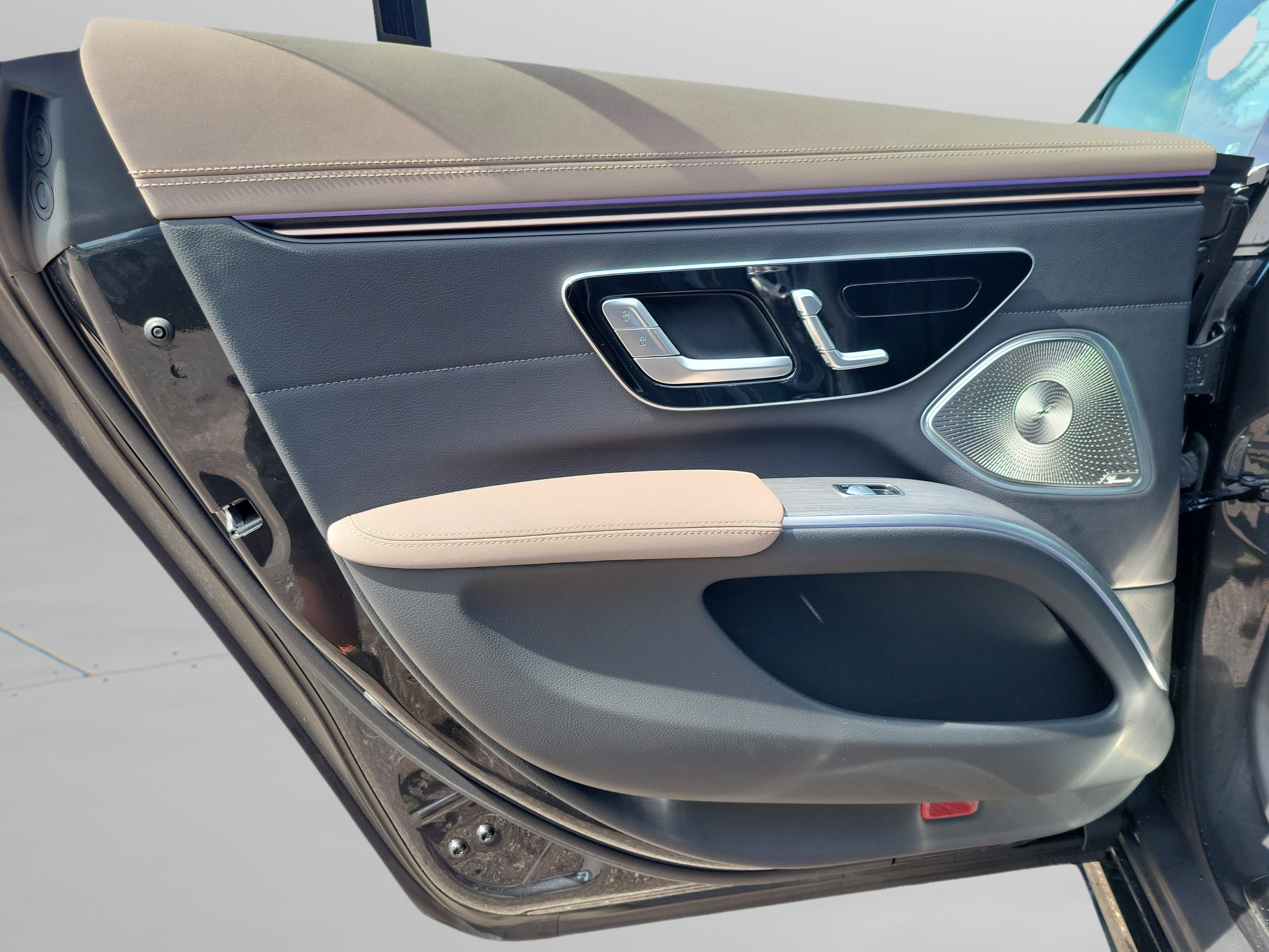 Certified 2024 Mercedes-Benz EQS 580 4MATIC Sedan image 8
