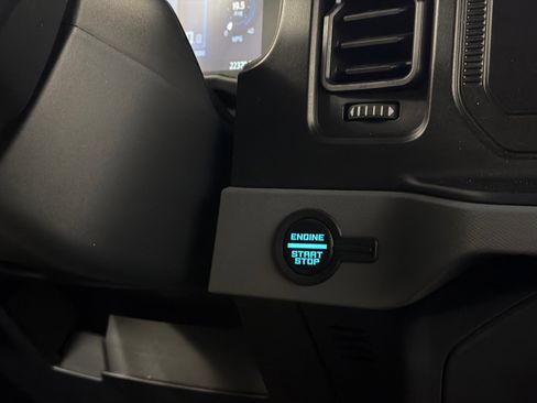 Used 2023 Ford Bronco Big Bend image 28