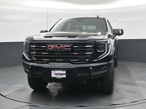 Used 2024 GMC Sierra 1500 AT4X image 8