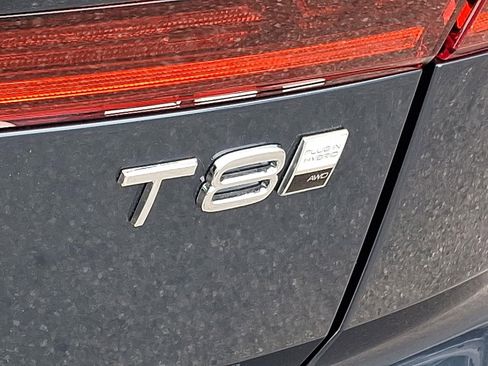 Certified 2026 Volvo XC60 T8 Plus w/ Climate Package AWD/4WD image 34