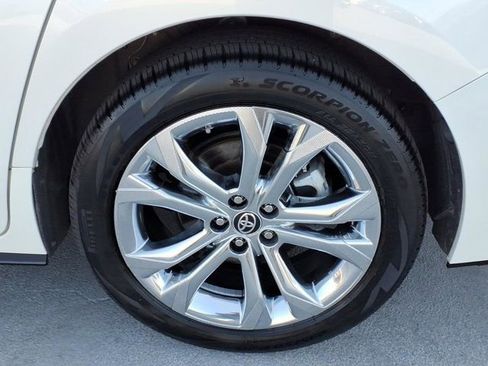 Used 2021 Toyota Sienna Platinum image 24