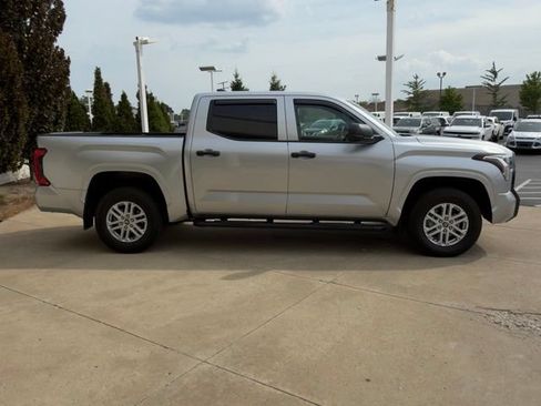Used 2025 Toyota Tundra SR w/ SR Tow Package AWD/4WD image 6