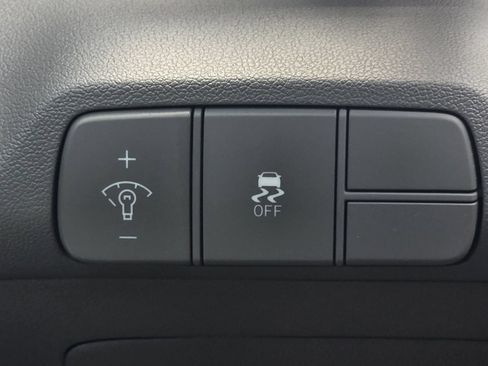 Certified 2026 Hyundai Elantra Sport FWD image 30