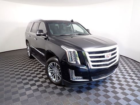 Used 2019 Cadillac Escalade 4WD image 9
