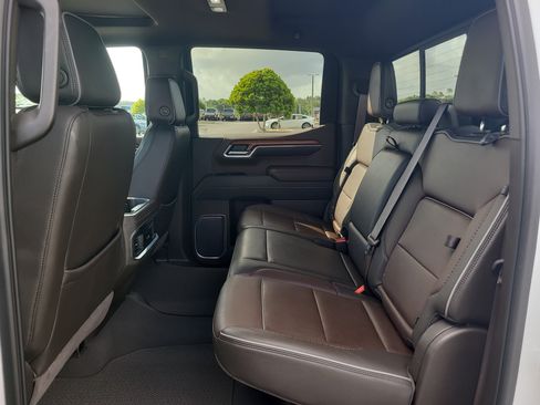 Used 2023 GMC Sierra 1500 Denali w/ Denali Reserve Package AWD/4WD image 15