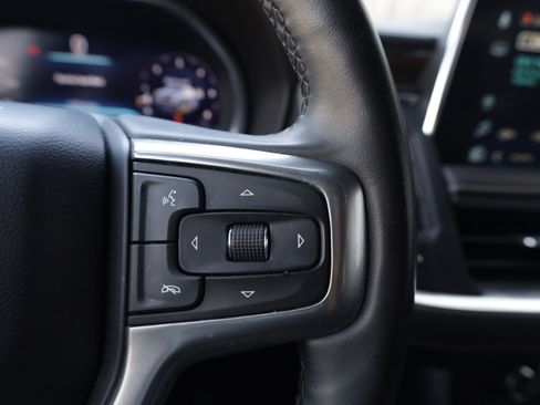 Used 2023 Chevrolet Suburban Premier image 22