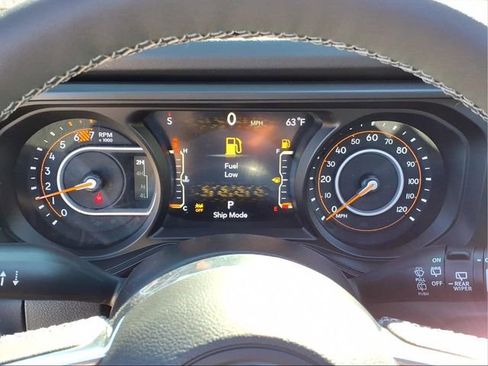 New 2026 Jeep Wrangler Unlimited Sahara AWD/4WD image 6