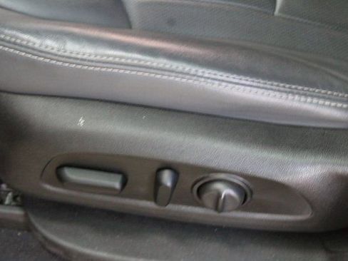 Used 2021 Buick Enclave Essence image 14