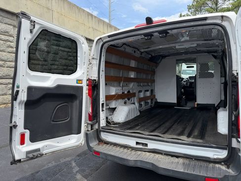 Used 2015 Ford Transit 250 130 Low Roof w/ Exterior Upgrade Package RWD image 21