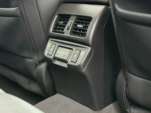 Used 2018 Subaru Outback 2.5i Limited image 30