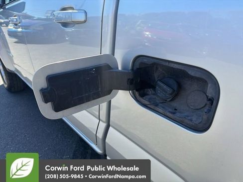 Used 2015 GMC Canyon SLE AWD/4WD image 9