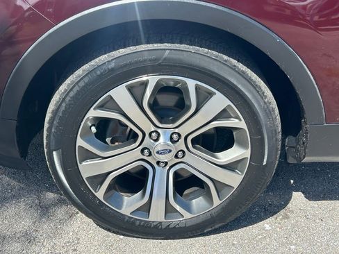 Used 2019 Ford Explorer Limited w/ Limited Luxury Package image 19