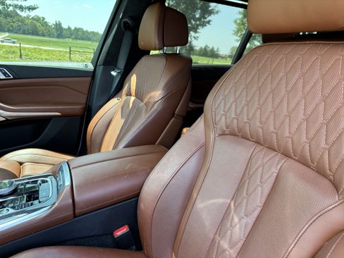Used 2024 BMW X7 M60i w/ Executive Package AWD/4WD image 17