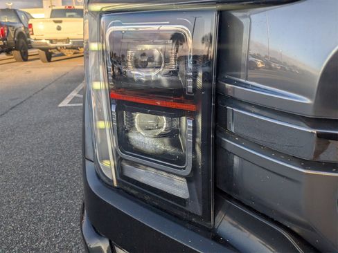 Used 2021 Ford F150 Limited image 10