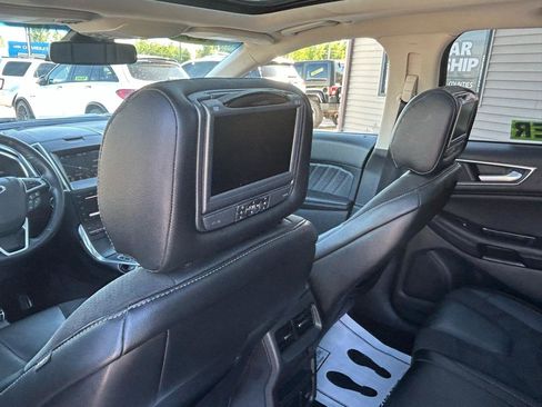 Used 2017 Ford Edge Sport w/ Equipment Group 401A AWD/4WD image 18