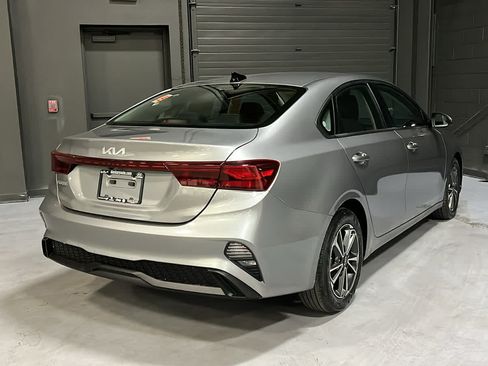Used 2023 Kia Forte LXS FWD image 6
