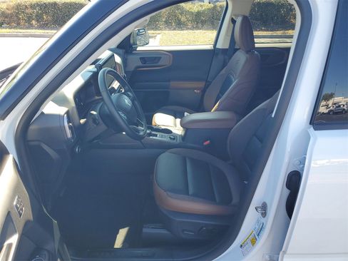 Certified 2025 Ford Bronco Sport Outer Banks w/ Outer Banks Tech Package+ image 17