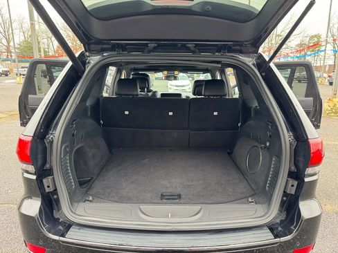 Used 2015 Jeep Grand Cherokee Altitude AWD/4WD image 11