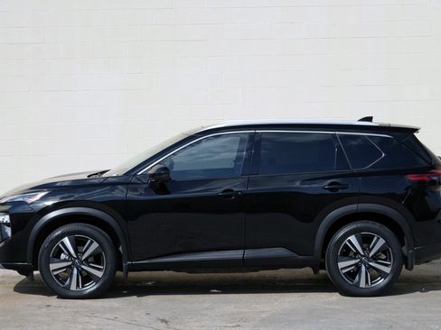 Used 2024 Nissan Rogue SL w/ SL Premium Package FWD image 44