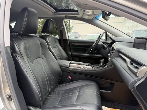 Used 2018 Lexus RX 450hL Luxury w/ Accessory Package AWD/4WD image 10