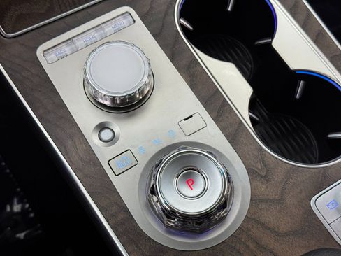 Used 2025 Genesis GV80 2.5T Advanced image 35