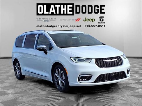 New 2026 Chrysler Pacifica Pinnacle image 30