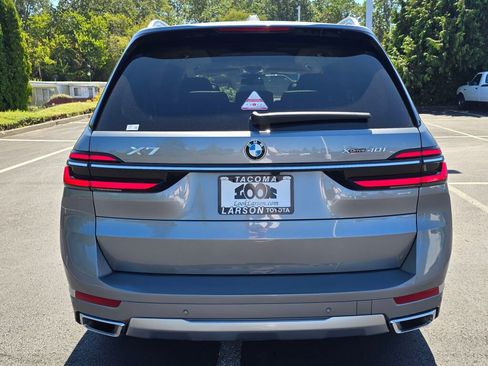 Used 2024 BMW X7 xDrive40i image 4