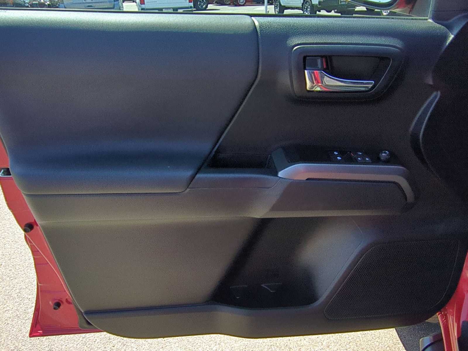 Used 2022 Toyota Tacoma TRD Sport w/ TRD Premium Sport Package RWD image 10
