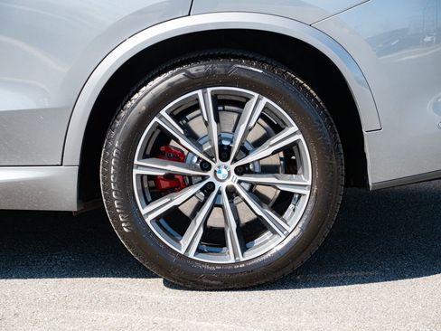 Used 2026 BMW X5 M60i image 38