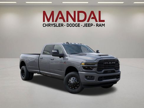 New 2026 RAM 3500 Laramie AWD/4WD image 5