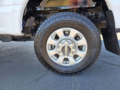 Used 2023 Ford F350 XLT w/ FX4 Off-Road Package image 18