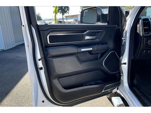Used 2022 RAM 1500 Laramie AWD/4WD image 22