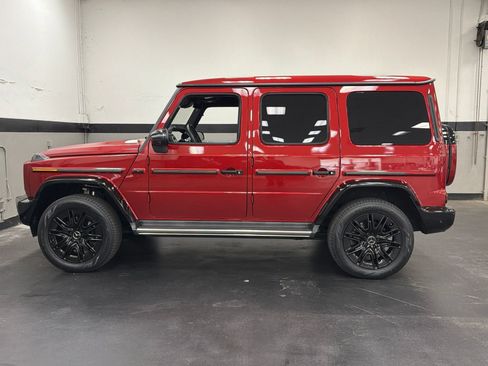Used 2025 Mercedes-Benz G 580 w/ EQ Technology image 9