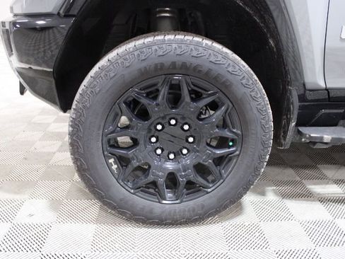 New 2025 GMC Hummer EV 2X image 43