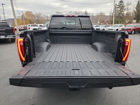 Certified 2024 GMC Sierra 2500 Denali Ultimate image 29