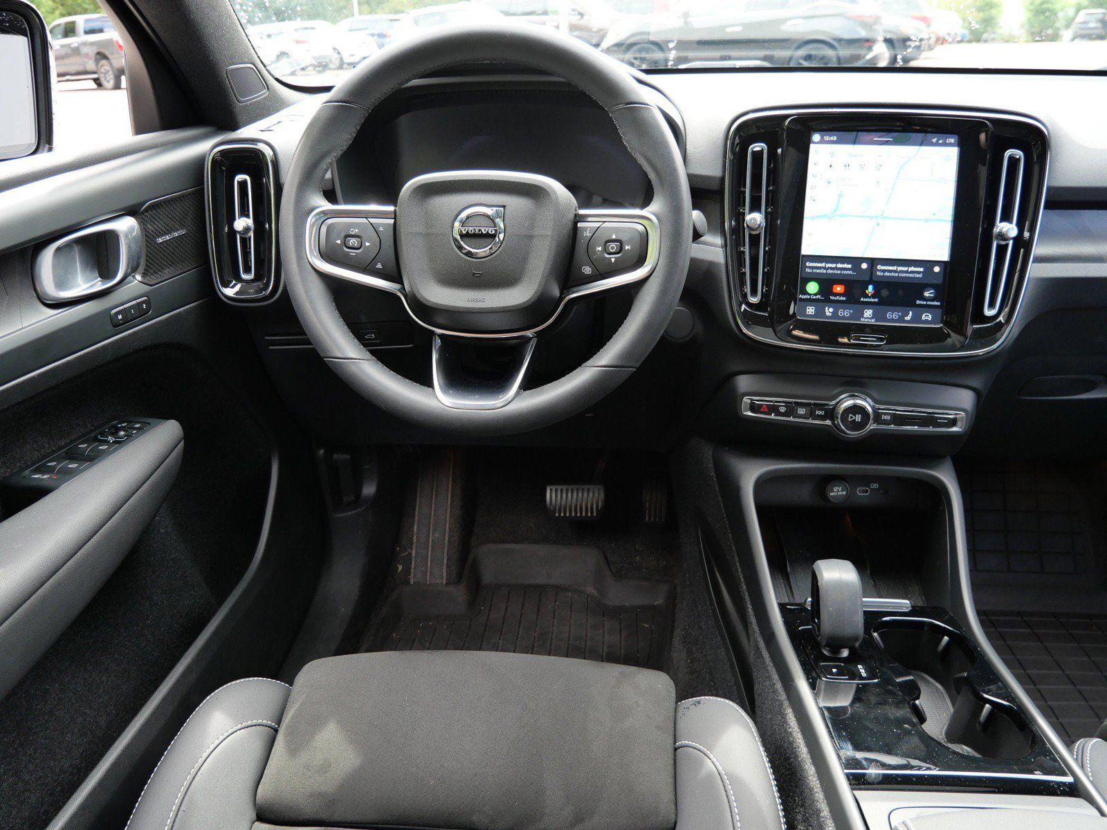 Used 2023 Volvo C40 P8 Recharge Ultimate w/ Protection Package Premier AWD/4WD image 12