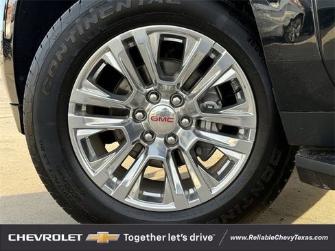 Certified 2025 GMC Yukon Denali image 5