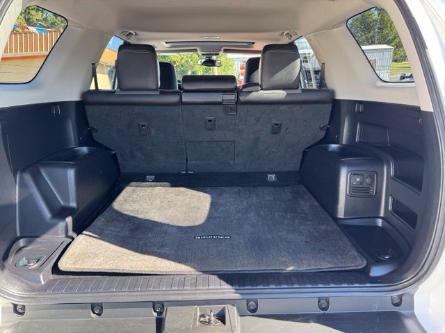 Used 2016 Toyota 4Runner SR5 Premium w/ Preferred Accessory Package AWD/4WD image 14