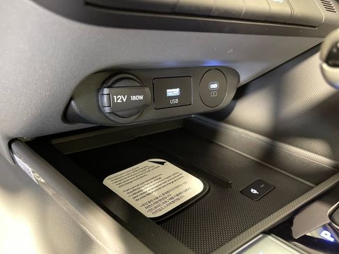 New 2026 Hyundai Elantra Sport FWD image 32