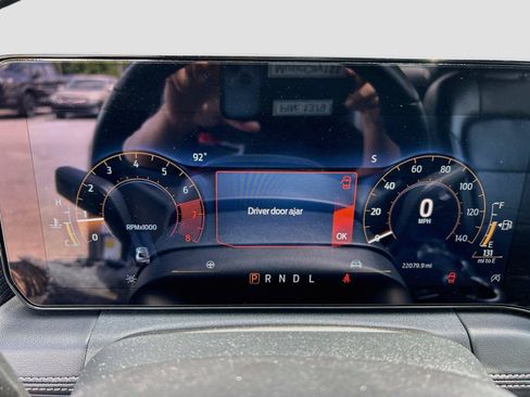 Used 2025 Ford Mustang Premium RWD image 40