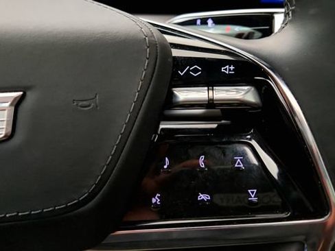 Used 2026 Cadillac Vistiq Platinum w/ LPO, Floor Liner Package AWD/4WD image 69
