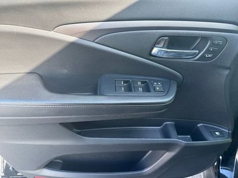 Certified 2023 Honda Ridgeline RTL image 9