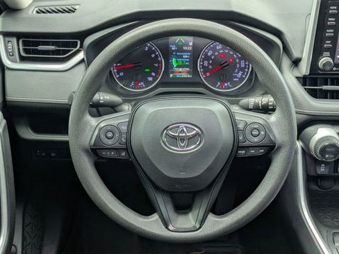 Used 2019 Toyota RAV4 XLE w/ Convenience Package FWD image 15