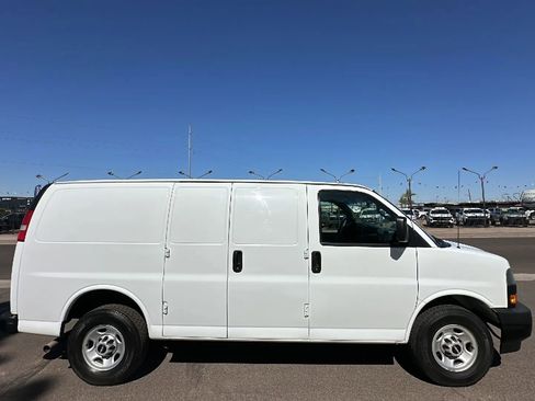 Used 2020 GMC Savana 2500 w/ Driver Convenience Package RWD image 7