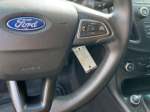 Used 2015 Ford Focus SE image 19