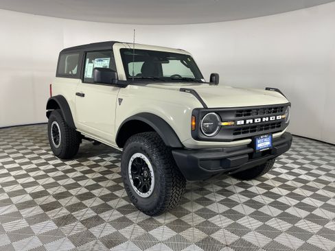 New 2026 Ford Bronco 2-Door w/ Sasquatch Package AWD/4WD image 10