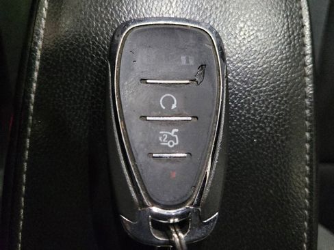 Used 2018 Chevrolet Cruze LT w/ Convenience Package FWD image 32