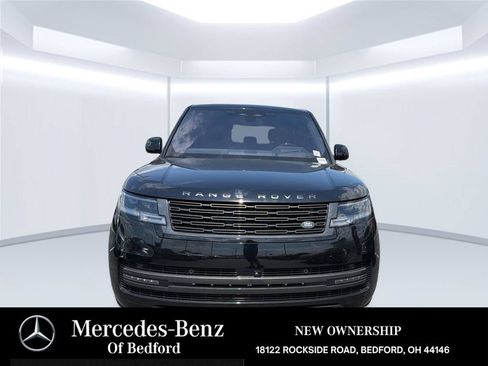Used 2023 Land Rover Range Rover SE AWD/4WD image 2