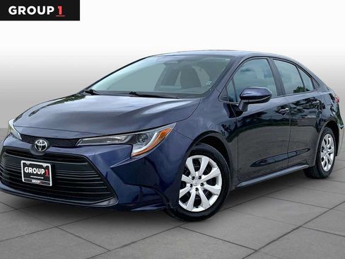 Used 2024 Toyota Corolla LE FWD image 1